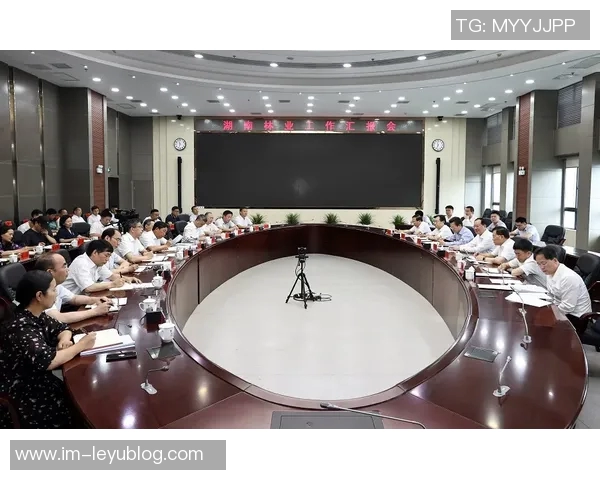 阿德巴约称赞约基奇真实球风强调其伟大之处不在假摔与造犯规